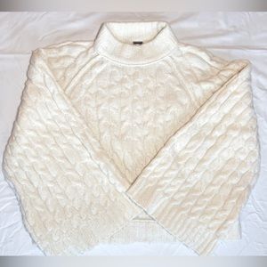 Free People - cozy white/cream turtleneck sweater 🤍